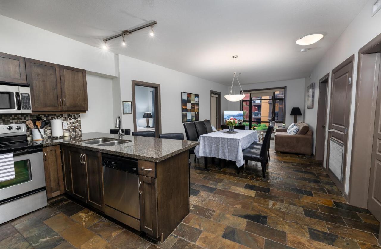 Upgraded Lakeside Resort Dream Vacation Home Kelowna Extérieur photo