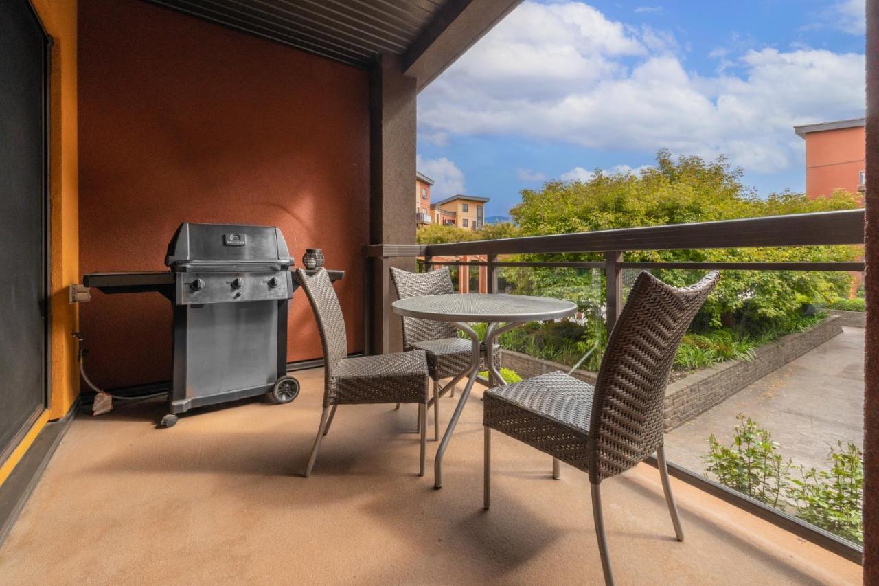 Upgraded Lakeside Resort Dream Vacation Home Kelowna Extérieur photo