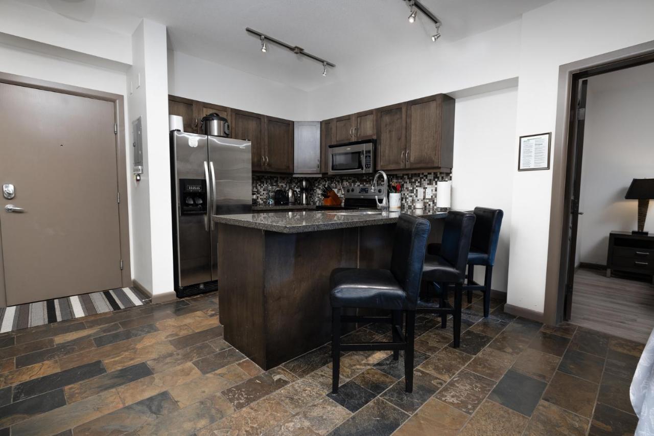 Upgraded Lakeside Resort Dream Vacation Home Kelowna Extérieur photo